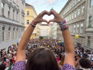 What Taylor Swift’s fan community taught GoFundMe about real-time engagement